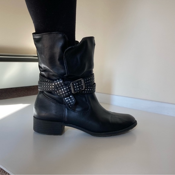 Simply Vera Vera Wang Shoes - Simply Vera by Vera Wang Buckle boots size 8